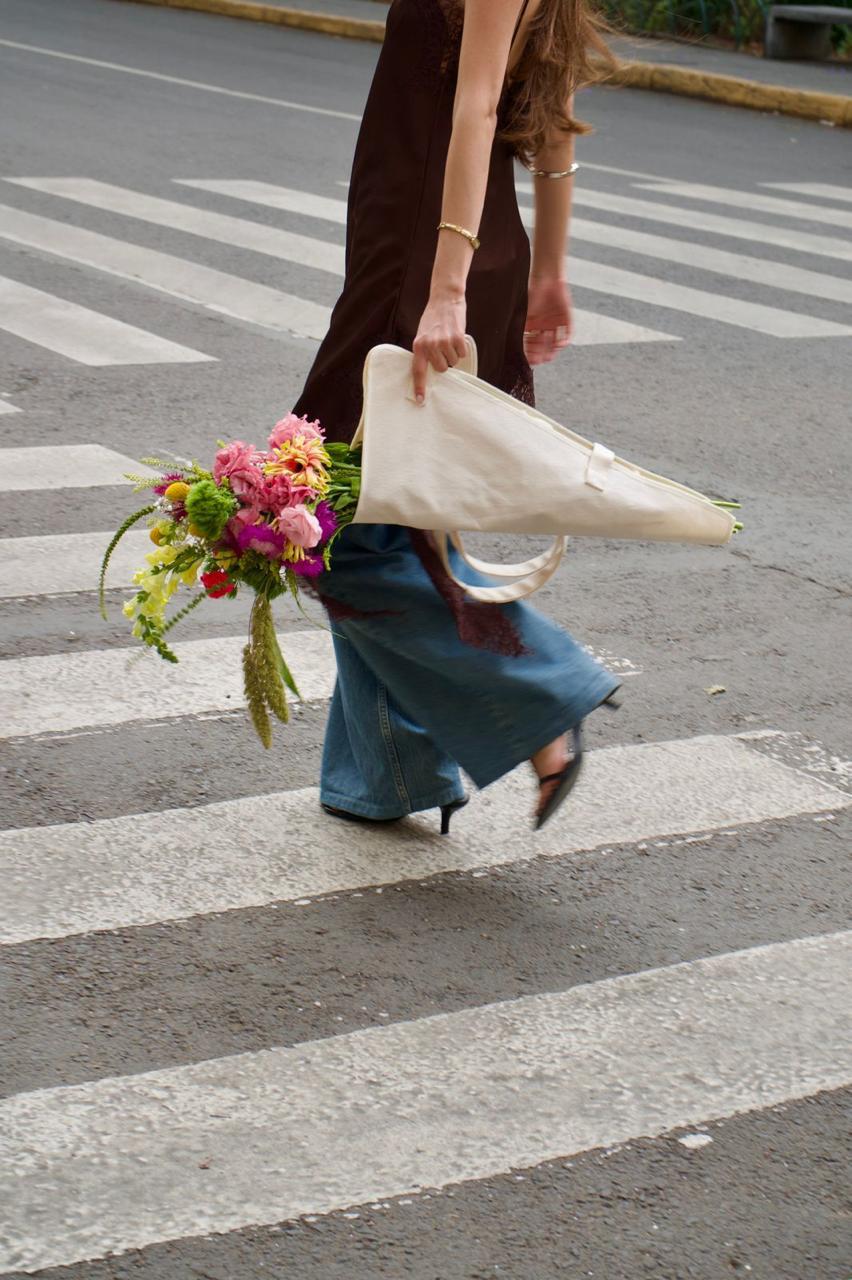 RAMO + FLOWER TOTE BAG